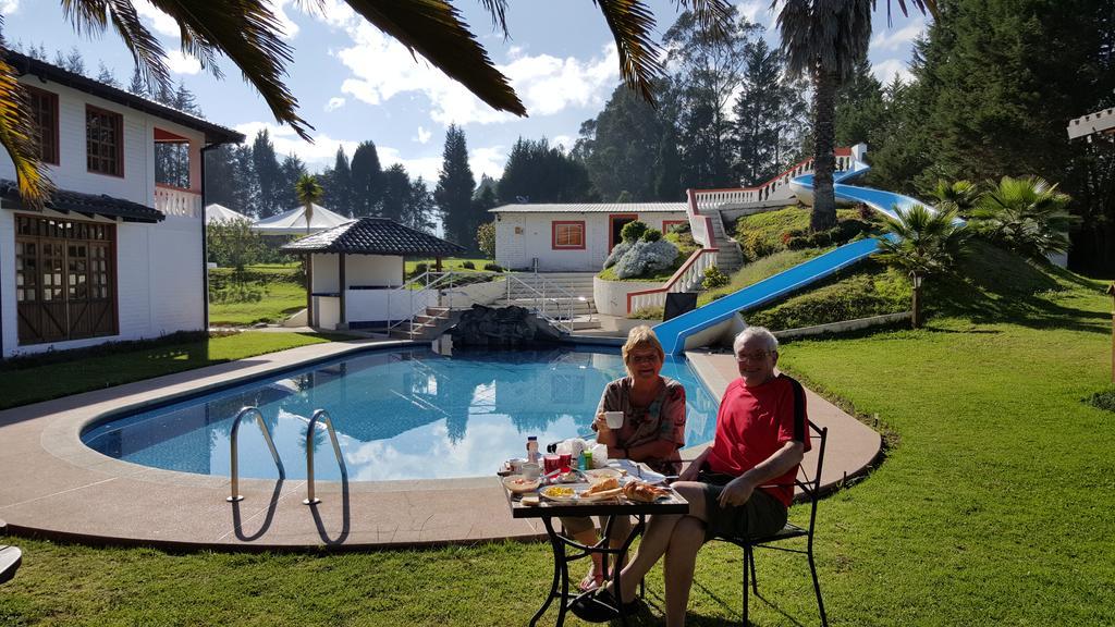 Hosteria San Carlos Tababela Bagian luar foto