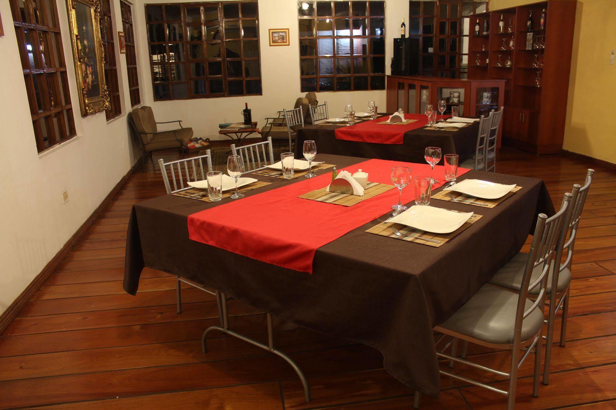 Hosteria San Carlos Tababela Bagian luar foto