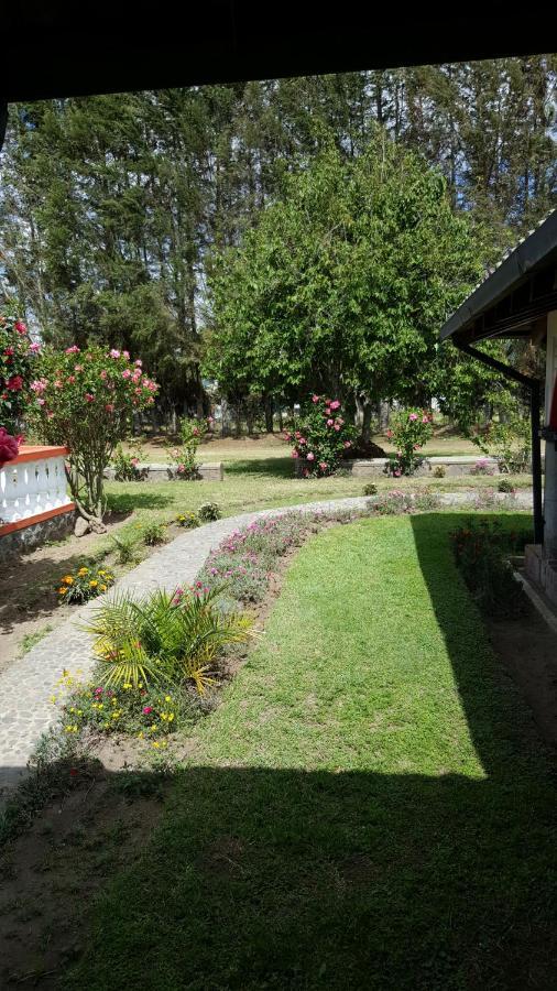 Hosteria San Carlos Tababela Bagian luar foto